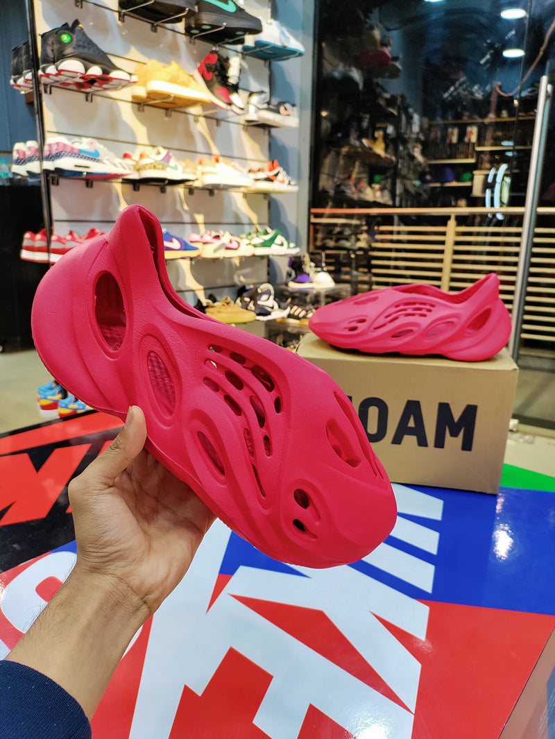 ADI Foam Runner