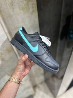 NYK Sb Dunk Low Tiffany