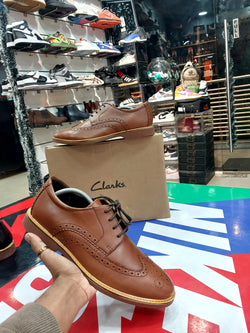 CLARKS BROGUE LEATHER SHOES