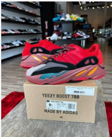 ADI Yeezey 700